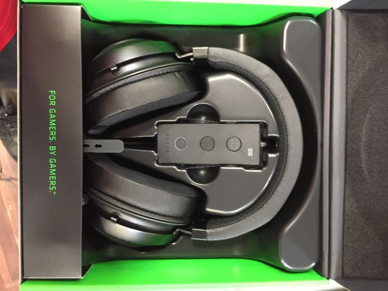 Photo 3 of Razer - Kraken Tournament Edition Wired Stereo Gaming Over-the-Ear Headphones for PC, Mac, Xbox One, Switch, PS4, Mobile Devices - Black