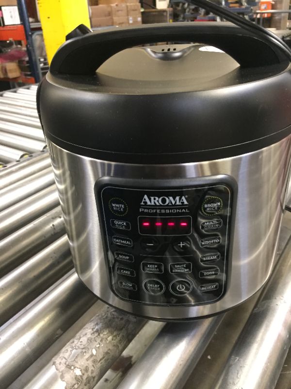 Photo 2 of Aroma Housewares ARC-5200SB 2O2O Model Rice & Grain Cooker, Sauté, Slow Cook, Steam, Stew, Oatmeal, Risotto, Soup, 20 Cup 10 Cup uncooked, Stainless Steel
