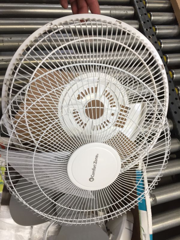 Photo 1 of Comfort Zone 12 in. Oscillating Table Fan