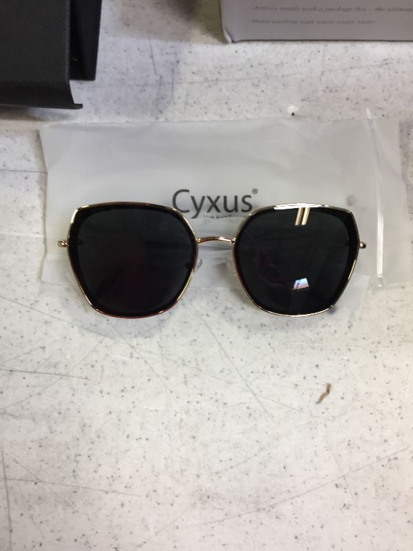 Photo 1 of Cyxus Polarized Shades