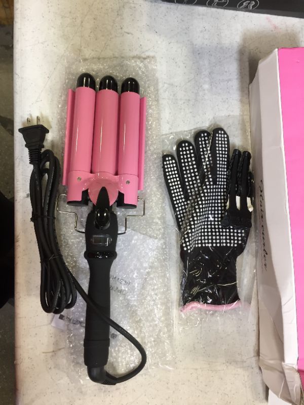 Photo 1 of Hair Curler with accessories