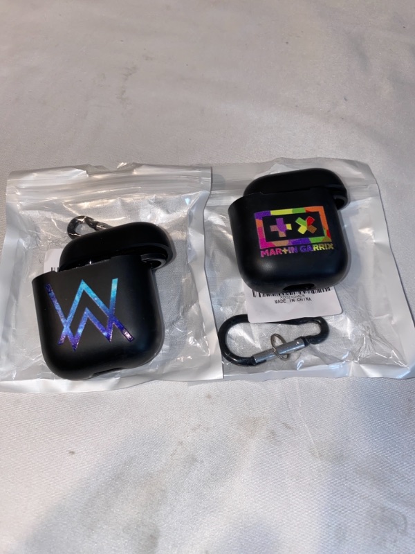 Photo 1 of 2PC LOT
AIRPOD CASE WITH KEYCHAIN, 2 COUNT
