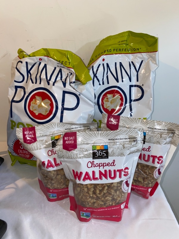 Photo 3 of 5PC LOT
SkinnyPop Orignal Popcorn, 4.4oz Grocery Size Bags, Skinny Pop, Healthy Popcorn Snacks, Gluten Free, 2 COUNT, EXP 07/24/2021

365 by WFM, Walnuts Chopped, 8 Ounce, 3 COUNT, EXP 09/21/2021