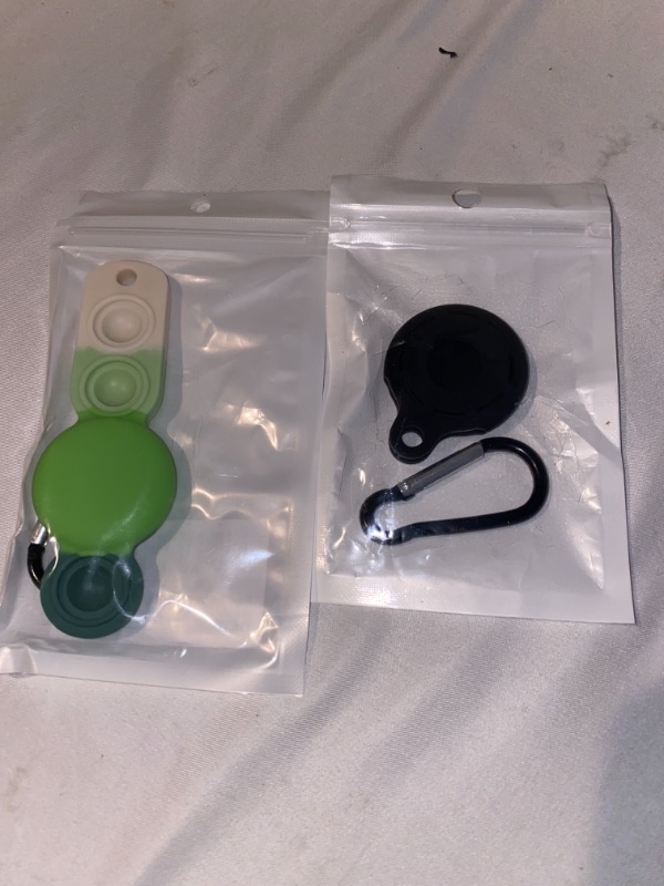 Photo 3 of 2PC LOT
?1 Pack? LAPUROGO Case for AirTags 2021,Soft Silicone Cover for Apple AirTag with Key Chain,Safety,Anti-Scratch,Easy to Carry and Clean (Black)

Fidget Toys Case for AirTag Finder, 1-Pack Anti-Scratch Protective Silicone Cover with Keychain Compat