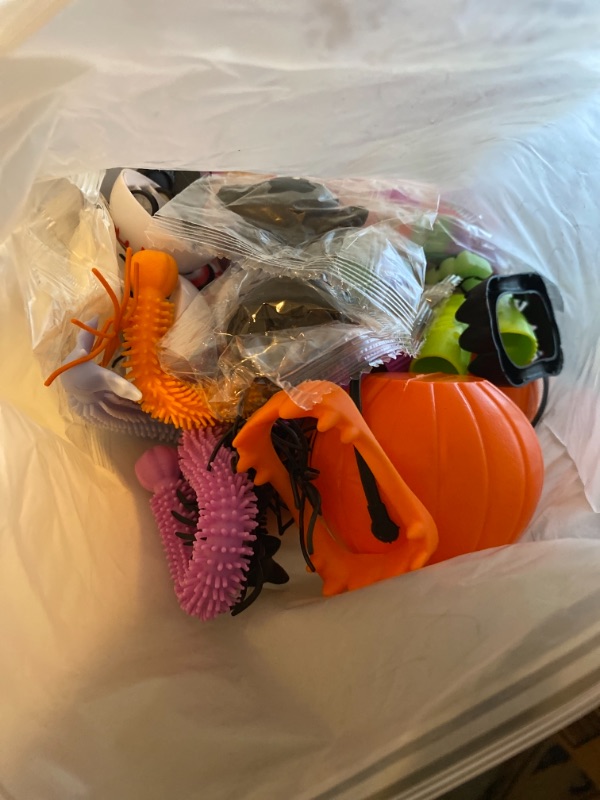 Photo 4 of 2PC LOT
128 Pcs Halloween Decorations 12 Pack Prefilled Pumpkin Jars with Variety Mochi Squeeze Fidget Toys and Balls for Kids Halloween Party Favors,Trick or Treat ,Halloween Miniatures,Halloween Goodie Bags

57 Pack Halloween Sensory Pop Fidget Packs Si