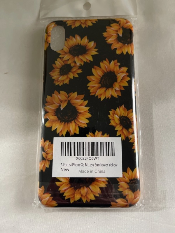 Photo 1 of IPHONE XS CASE 