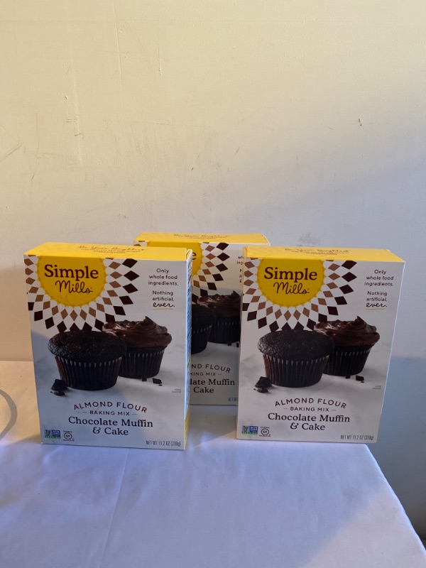 Photo 2 of 3PC LOT
Simple Mills Almond Flour, Gluten Free Chocolate Cake Baking Mix, Muffin Pan Ready Made with whole foods, Packaging May Vary, 11.2 Oz, 3 COUNT, EXP 11/20/2021