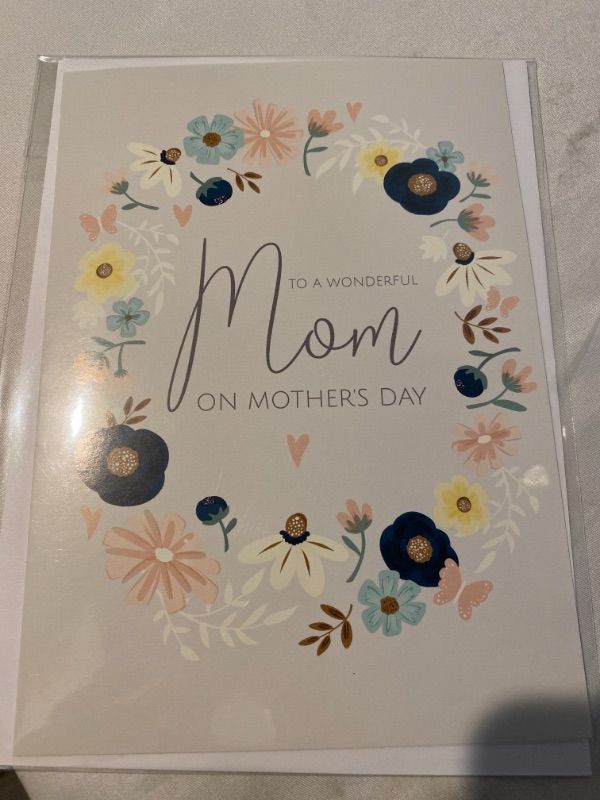 Photo 1 of 2PC LOT
MOTHER'S DAY CARD "TO A WONDERFUL MOM ON MOTHER'S DAY"
3 COUNT