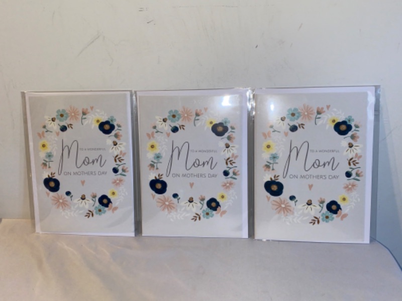 Photo 2 of 3PC LOT
MOTHER'S DAY CARD 'TO A WONDERFUL MOM ON MOTHER'S DAY", 3 COUNT