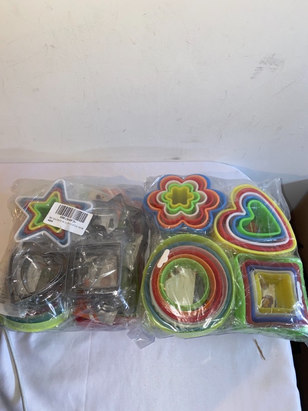 Photo 1 of 2PC LOT
BASIC SHAPES PLASTIC COOKIE CUTTER 40PC SET, 2 COUNT
