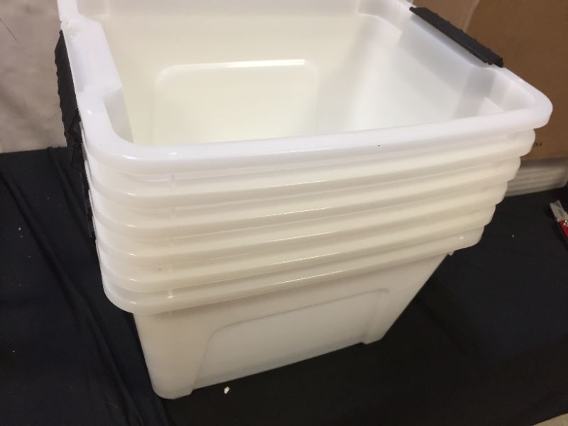 Photo 2 of 12.5in x 11in x 10in 6 pack of plastic containers with lids