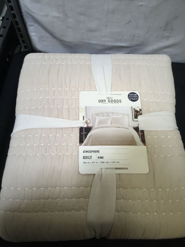 Photo 2 of 1977 Dry Goods Atmosphere Quilt King Ivory
Size: King