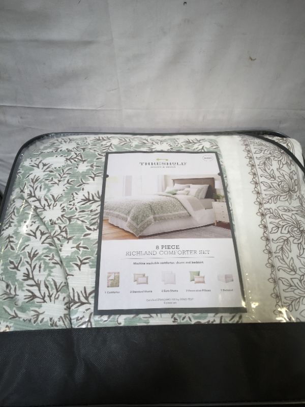 Photo 2 of 8pc Richland Floral 8pc Comforter Set - Threshold™
Size: Queen