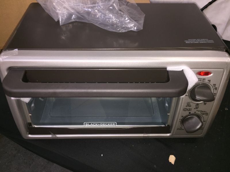 Photo 2 of Black & Decker Stainless Steel 4 Slice Toaster Oven
