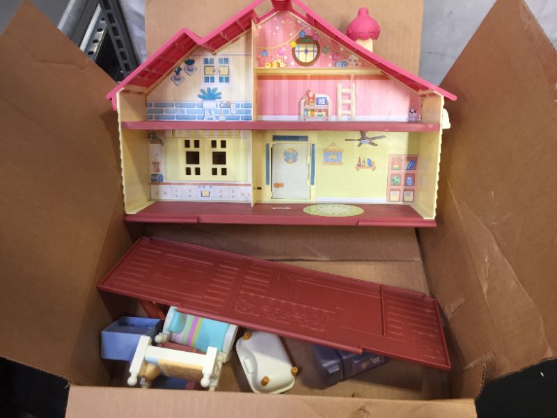 Photo 2 of Bluey Family Home Playset with 2.5" poseable Figure
