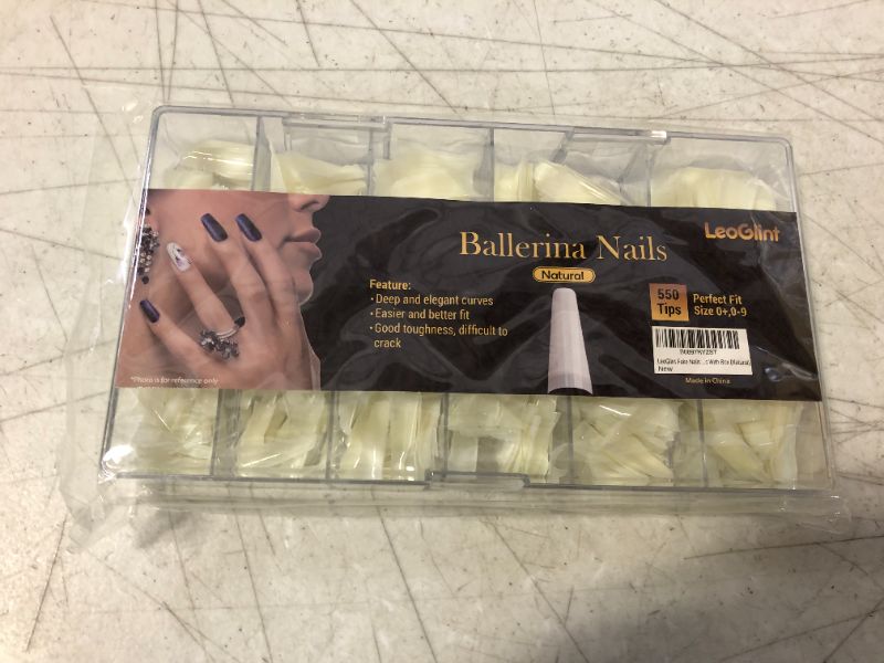 Photo 1 of LeoGlint Fake Nails Tips Acrylic Nails Set False Nails Artificial Nails Ballerina Nails for Women 550pcs 11 Sizes with Box (Natural)