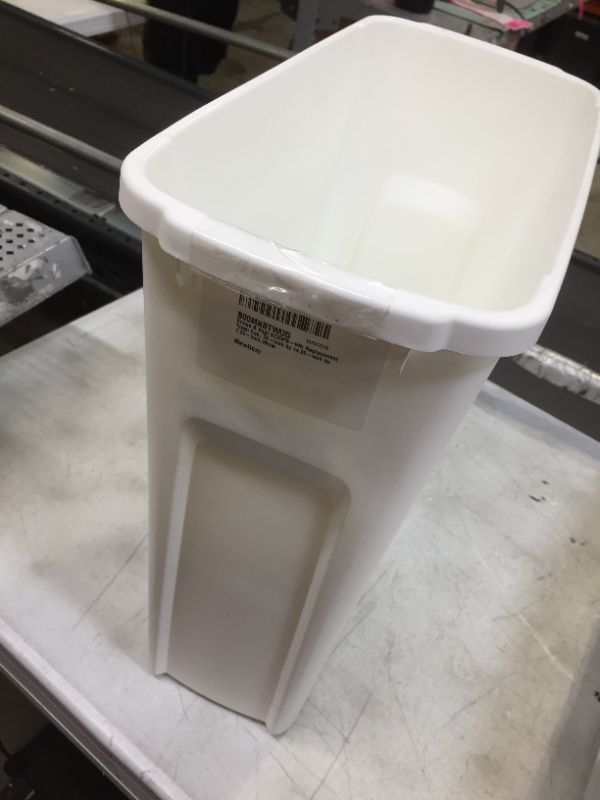 Photo 2 of 21 Quart Wastebasket in White
