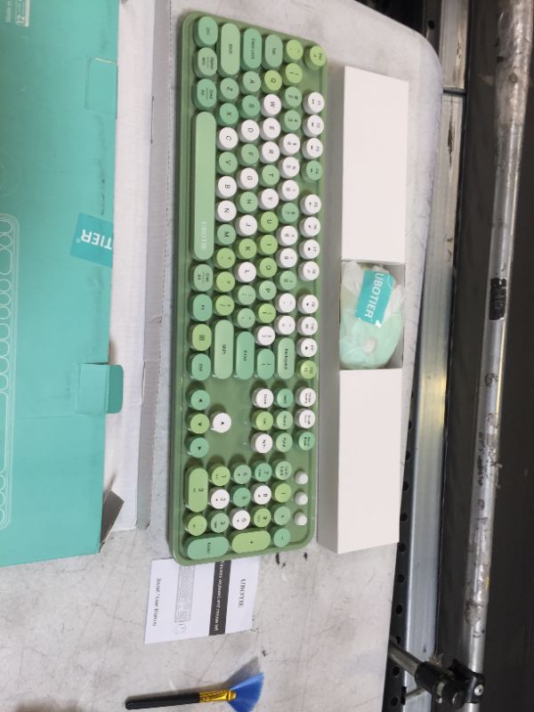Photo 2 of Green Wireless Keyboard and Mouse Combo, 2.4G USB Ergonomic Keyboard, Cute Round Retro Typewriter Keycaps for Computer, Laptop, Desktops, PC, Mac(Green Mixed Style Keyboard + Mouse)