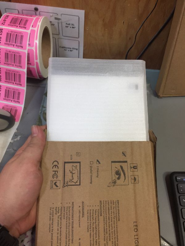 Photo 1 of LED Light Pad for makeup