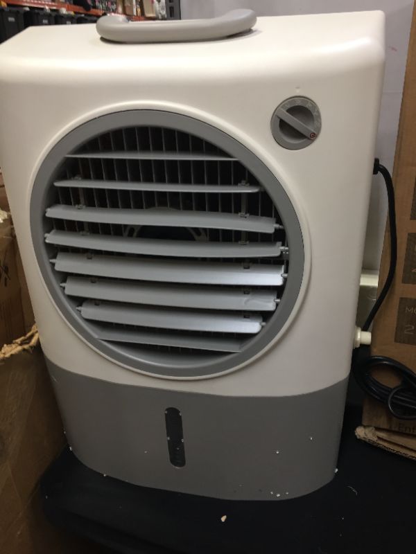 Photo 1 of parts only-----Hessaire Mc18m 1,300 CFM Evaporative Cooler (has a minor crack in the back corner)