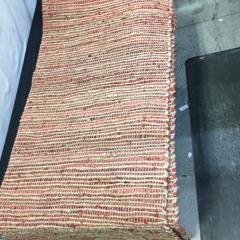 Photo 1 of 6 x 4' rug 
