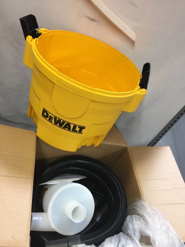 Photo 2 of dewalt seperator with poly tank