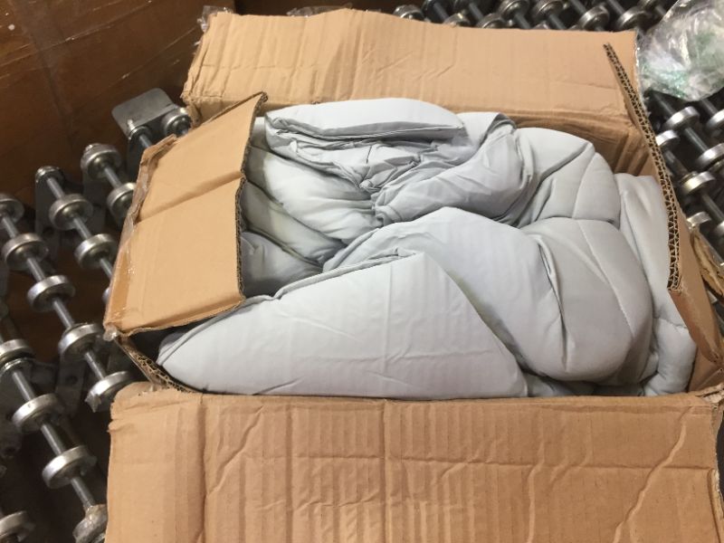 Photo 2 of Amazon Basics Comforter Set Twin / Twin XL Light Grey Microfiber Ultra-Soft 
