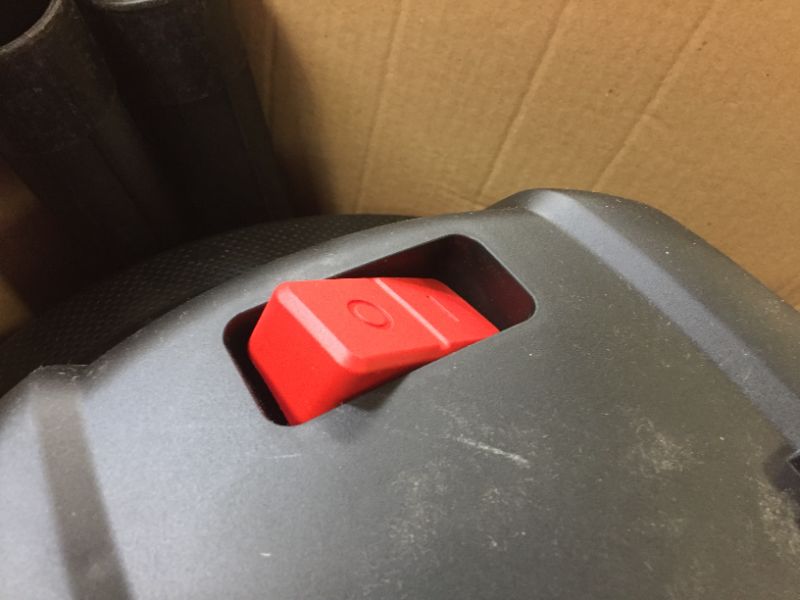 Photo 1 of CRAFTSMAN CMXEVBE17595 16 Gallon 6.5 Peak HP Wet/Dry Vac