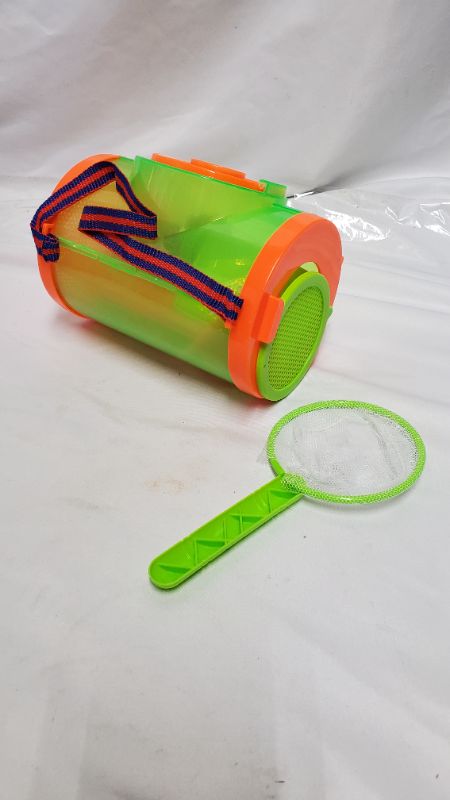 Photo 1 of BUG CATCHER KIT 12PCS