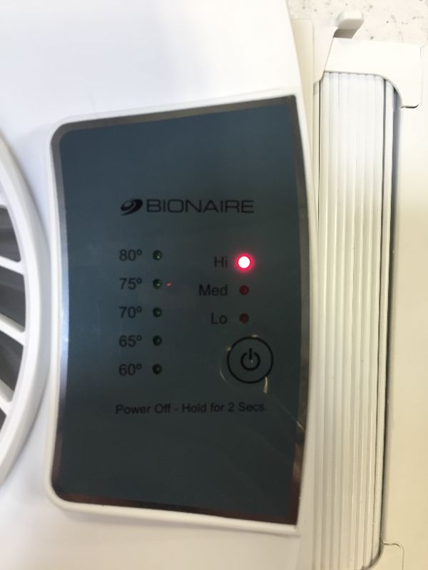 Photo 2 of Bionaire BWF0502M-WM Thin Window Fan, White