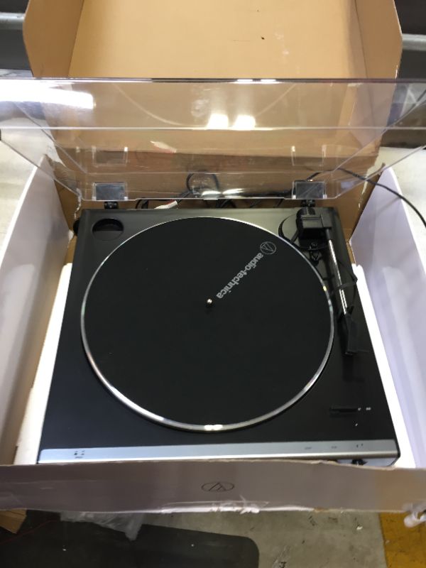 Photo 2 of audio technica turntable 