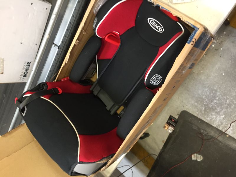 Photo 1 of car seat for kids color black and red 