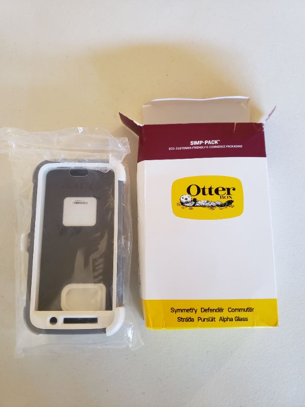 Photo 1 of OTTER BOX Defender Galaxy S6 Case.