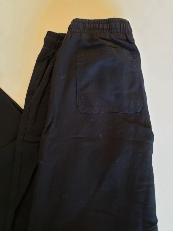 Photo 3 of Amazon Essentials Women's Linen Blend Drawstring Wide Leg Pant, Black, Size US M.
