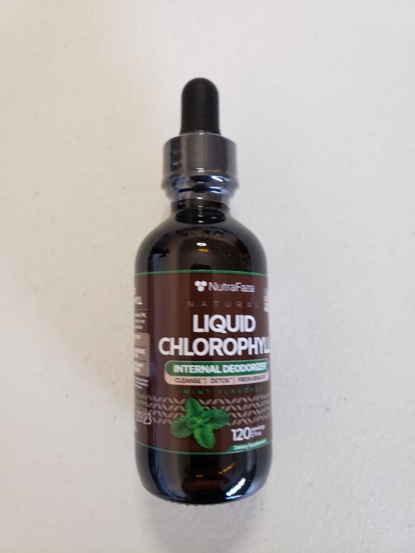 Photo 1 of Chlorophyll Liquid Drops - Energy Booster, Digestion and Immune System Support, Natural Internal Deodorant & Detox - Fast-Absorbing Liquid Chlorophyll - Vegan & Non-GMO - 2 fl oz - Made in USA. LOT OF 2 BOTTLES.
