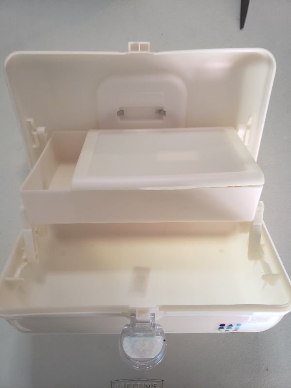 Photo 4 of Caboodles On The Go Girl Makeup Case - White