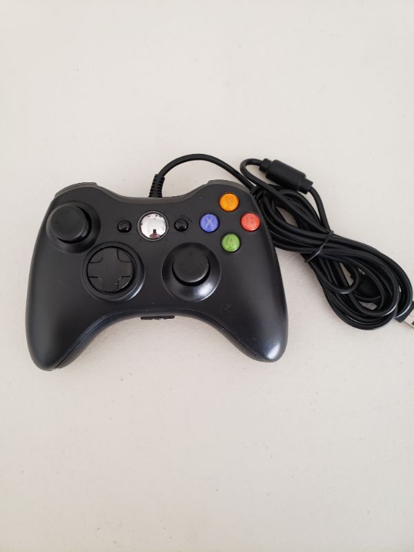 Photo 1 of USB XBOX Style Game Controller, Black.