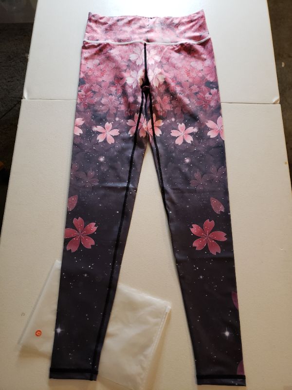 Photo 2 of Women's Floral Pattern Yoga Pant, Size M.