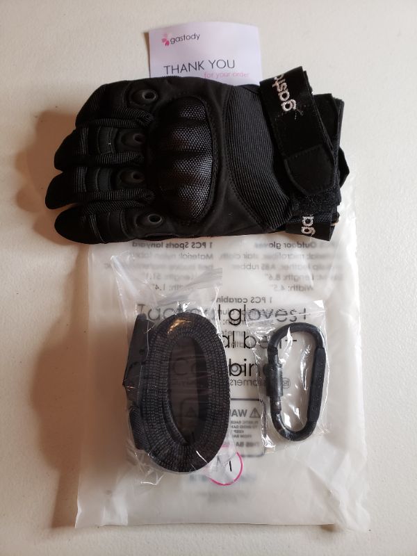 Photo 1 of Tactical Gloves, Belt and Carabine Set, Size M.