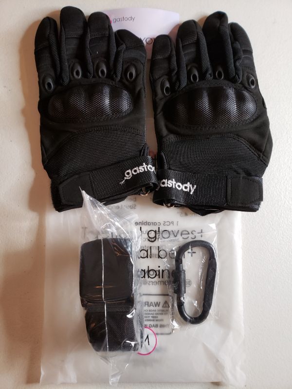 Photo 2 of Tactical Gloves, Belt and Carabine Set, Size M.