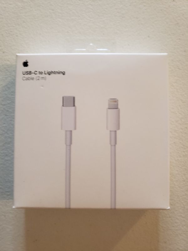 Photo 2 of Apple USB Type-C to Lightning Cable (6.6')