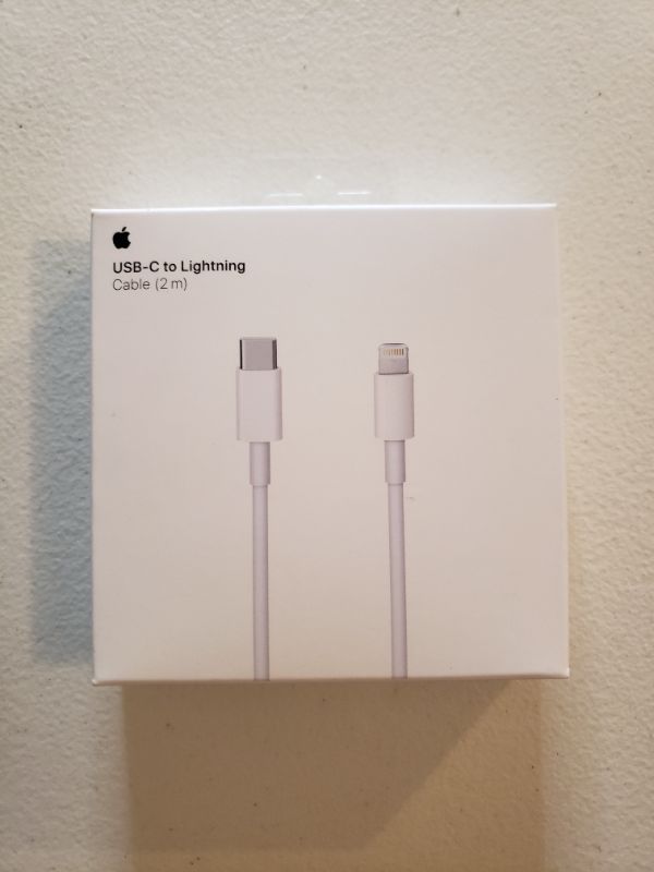 Photo 2 of Apple USB Type-C to Lightning Cable (6.6')