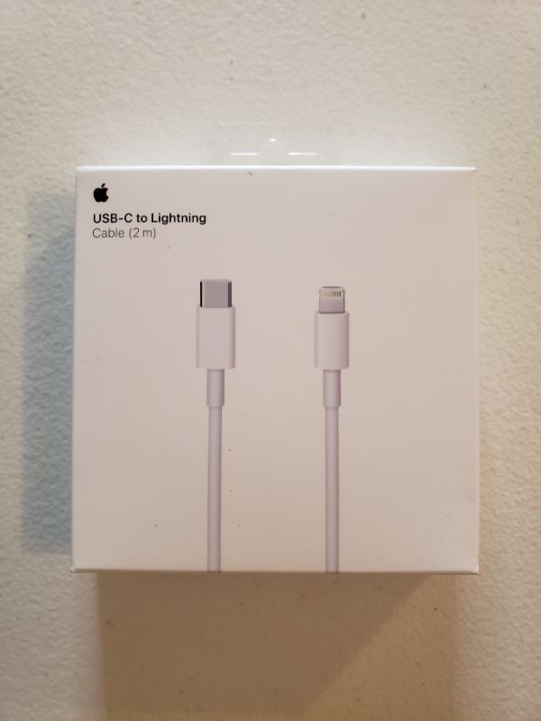 Photo 2 of Apple USB Type-C to Lightning Cable (6.6')