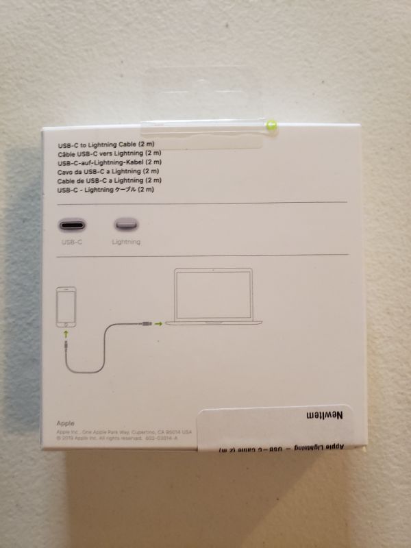 Photo 3 of Apple USB Type-C to Lightning Cable (6.6')