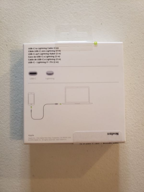 Photo 3 of Apple USB Type-C to Lightning Cable (6.6')