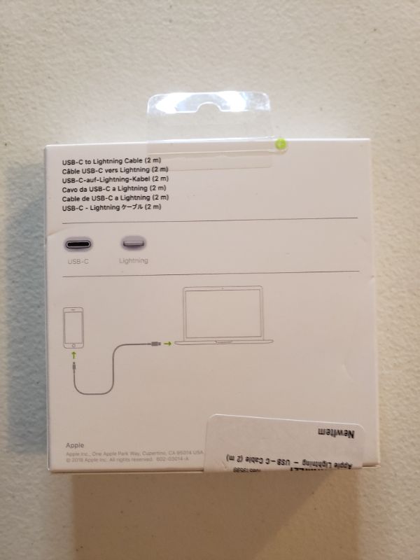 Photo 3 of Apple USB Type-C to Lightning Cable (6.6')