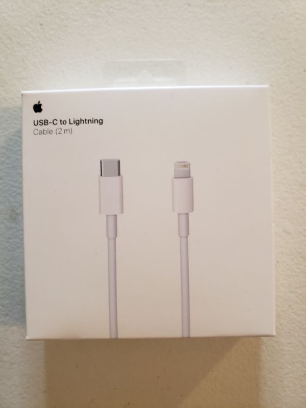 Photo 2 of Apple USB Type-C to Lightning Cable (6.6')