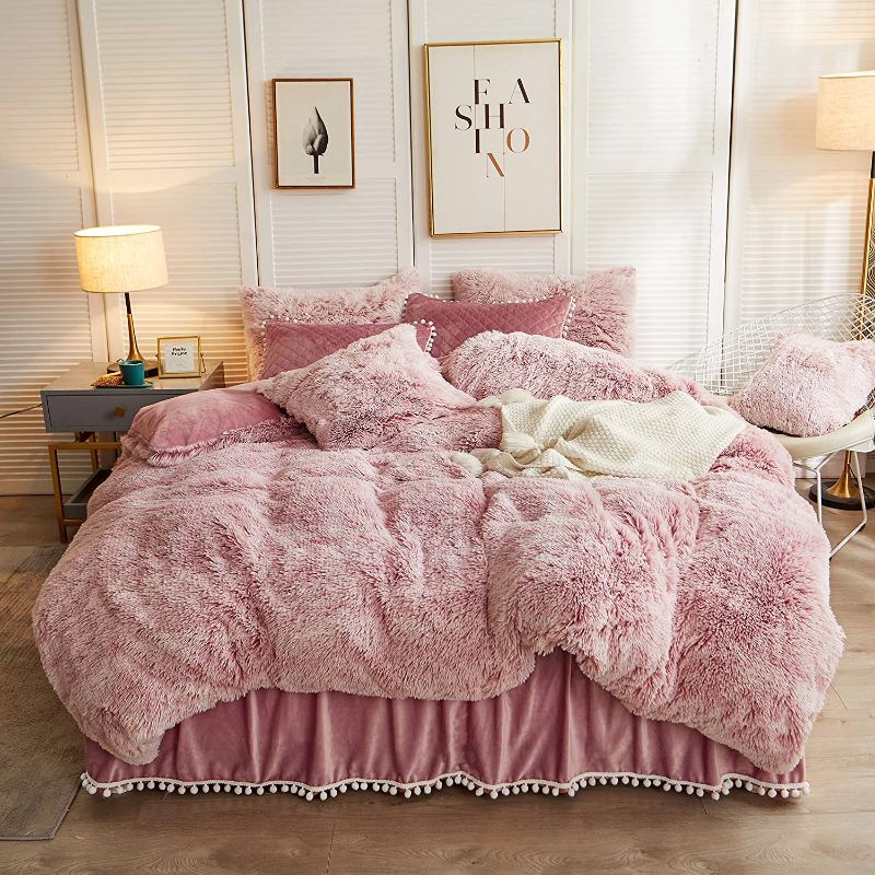 Photo 1 of 
LIFEREVO Luxury Plush Shaggy Duvet Cover Set (1 Faux Fur Duvet Cover + 2 Pompoms Fringe Pillow Shams) Solid, Zipper Closure (King, Ombre Pink)
Size:King
Color:Ombre Pink