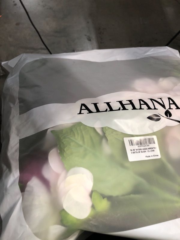 Photo 1 of 
ALLHANA Hydrangea Wreath for Front Door, 16-18 Inch Artificial Spring Green Leaves Summer Wreaths for All Seasons Farmhouse Home Wall Window Decor
Color:Pink2