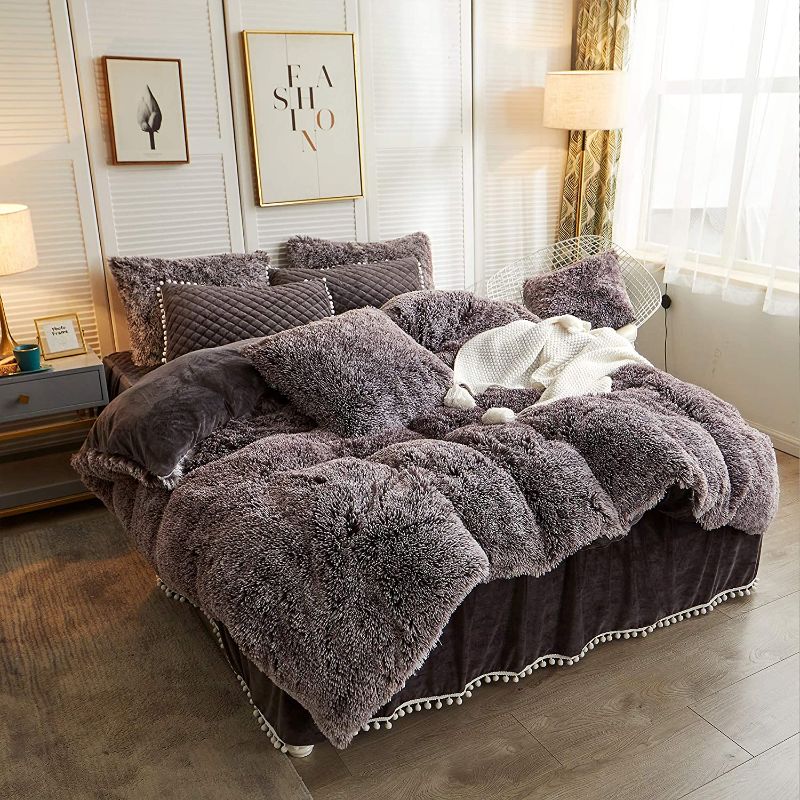 Photo 1 of 
LIFEREVO Luxury Shaggy Plush Duvet Cover 1 PC Crystal Velvet Mink Reverse Ultra Soft Hidden Zipper Closure (Ombre Chocolate, Queen)
Color:Ombre Chocolate
Size:Queen